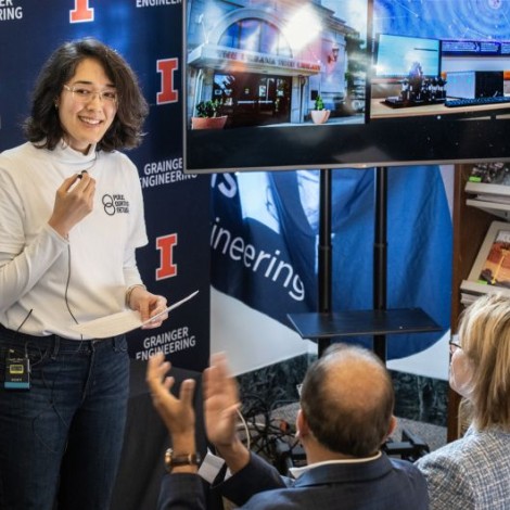 Physics professor Virginia (Gina) Lorenz describes how the public can interact with the publicly accessible node. Credit: Lloyd DeGrane/ University of Illinois Urbana-Champaign/Chicago Quantum Exchange